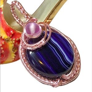 💜Beautiful purple agate in pink wire/wrapped